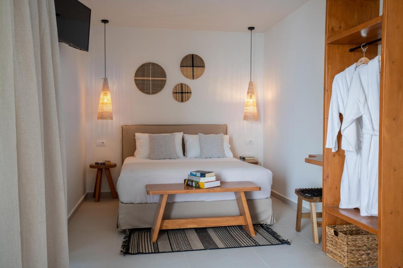 Thea Beachfront Suites In Lourdas Beach Lourdata  Buitenkant foto